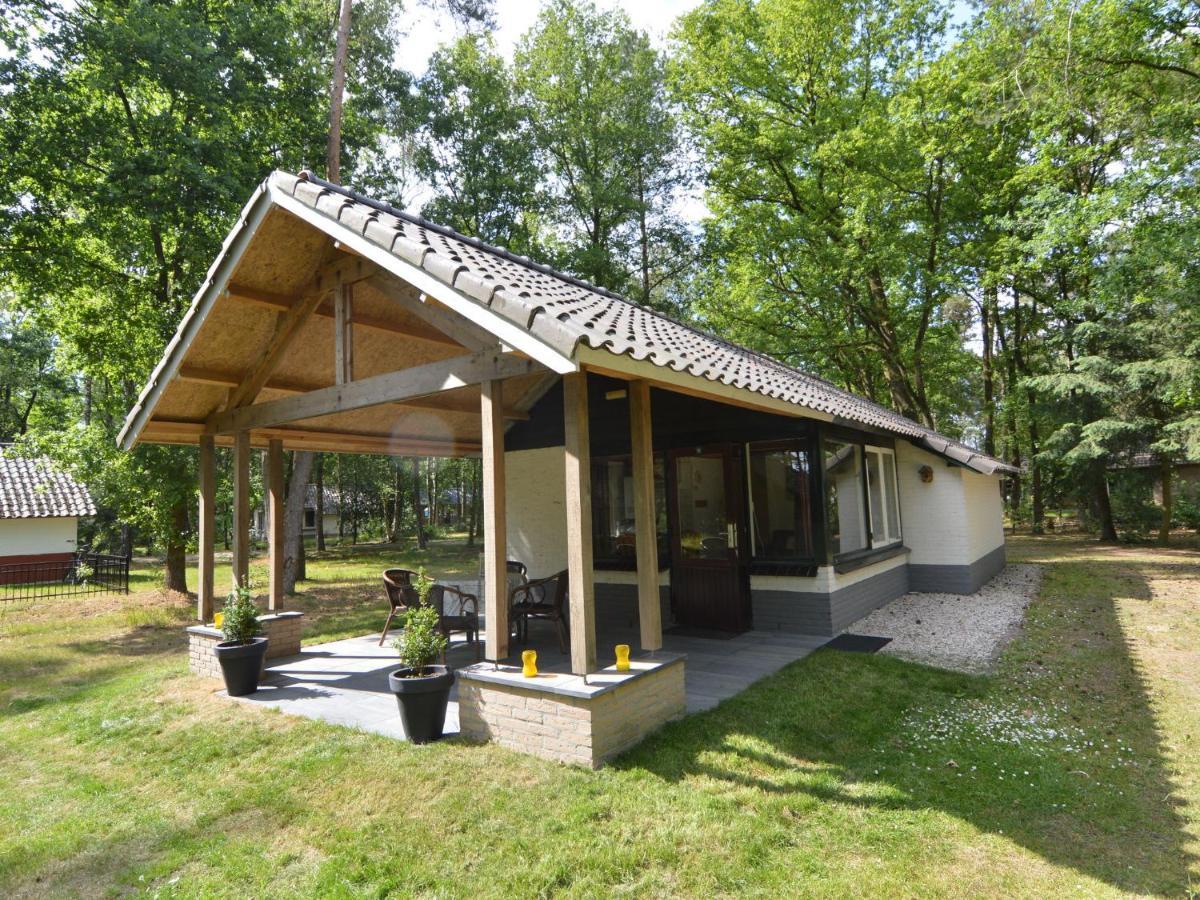 Detached Bungalow With Lovely Covered Terrace In A Nature Rich Holiday Park Stramproy Exterior foto
