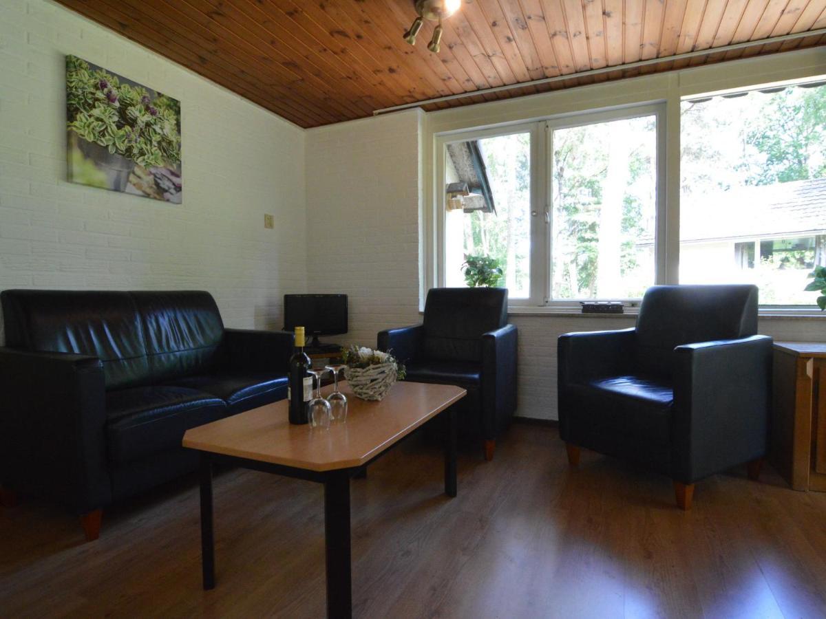 Detached Bungalow With Lovely Covered Terrace In A Nature Rich Holiday Park Stramproy Exterior foto