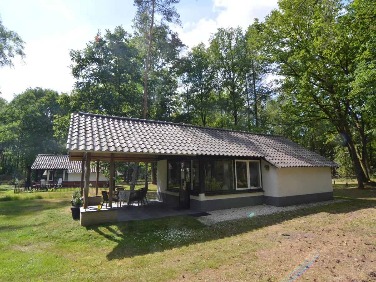Detached Bungalow With Lovely Covered Terrace In A Nature Rich Holiday Park Stramproy Exterior foto