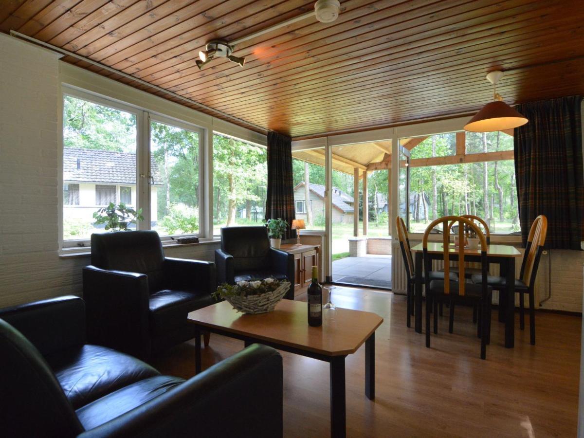 Detached Bungalow With Lovely Covered Terrace In A Nature Rich Holiday Park Stramproy Exterior foto