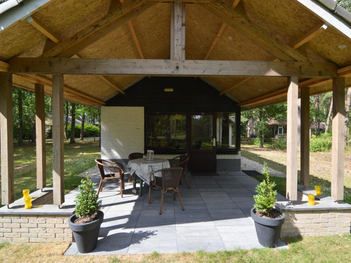 Detached Bungalow With Lovely Covered Terrace In A Nature Rich Holiday Park Stramproy Exterior foto