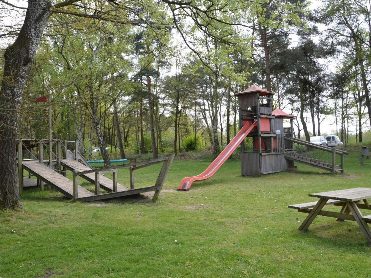 Detached Bungalow With Lovely Covered Terrace In A Nature Rich Holiday Park Stramproy Exterior foto